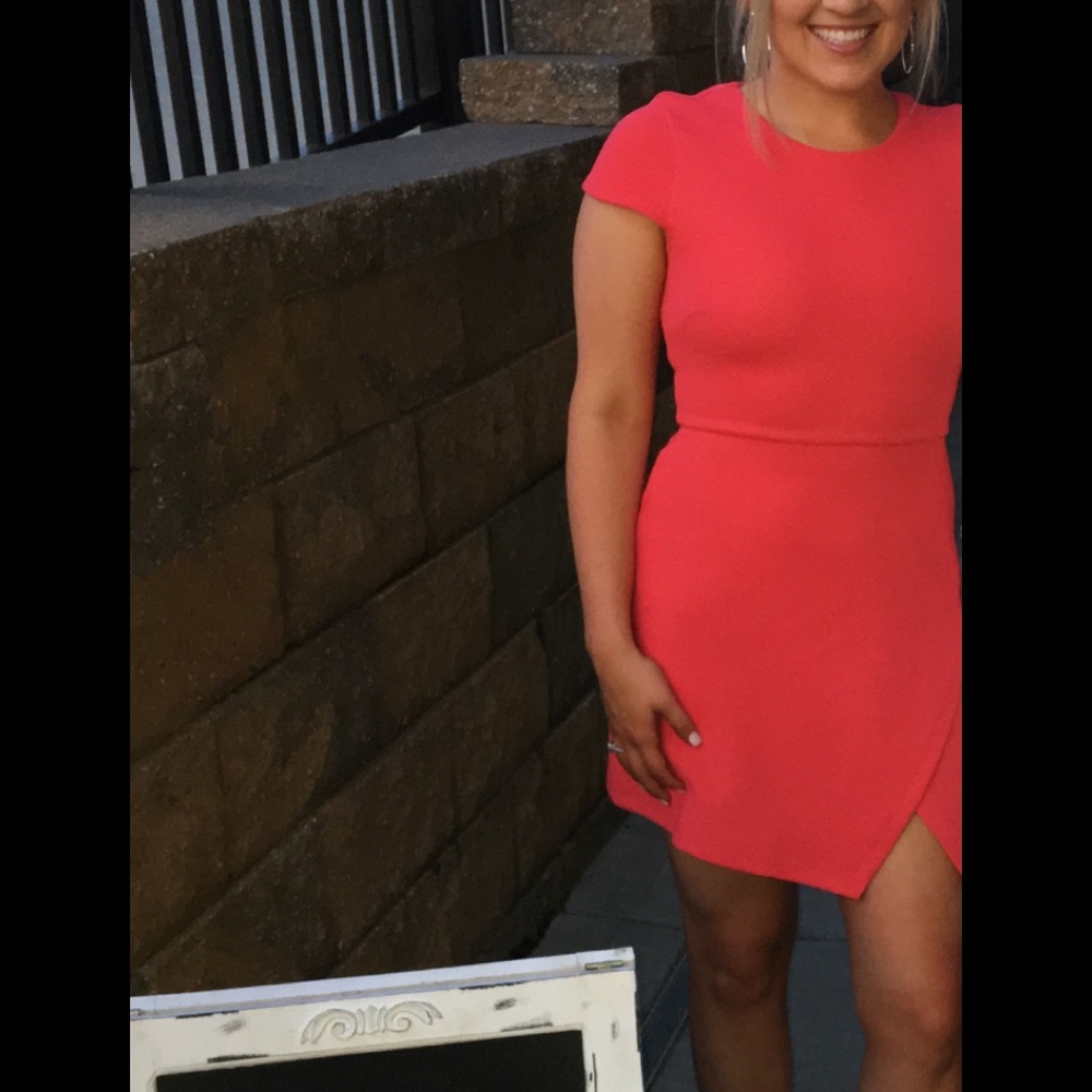 Bebe dress